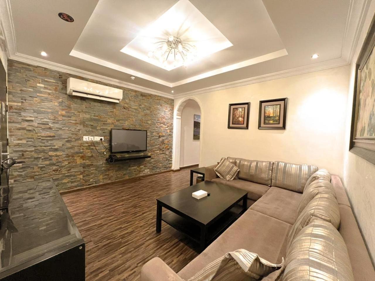 لورين حى السلامه Apartment *